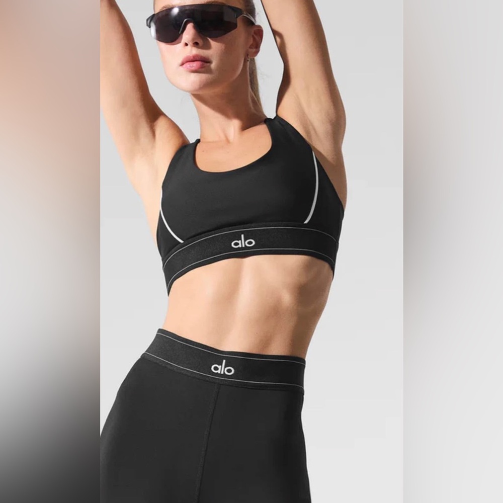 Set ALO Yoga Black Racerback Sports Bra Medium Support